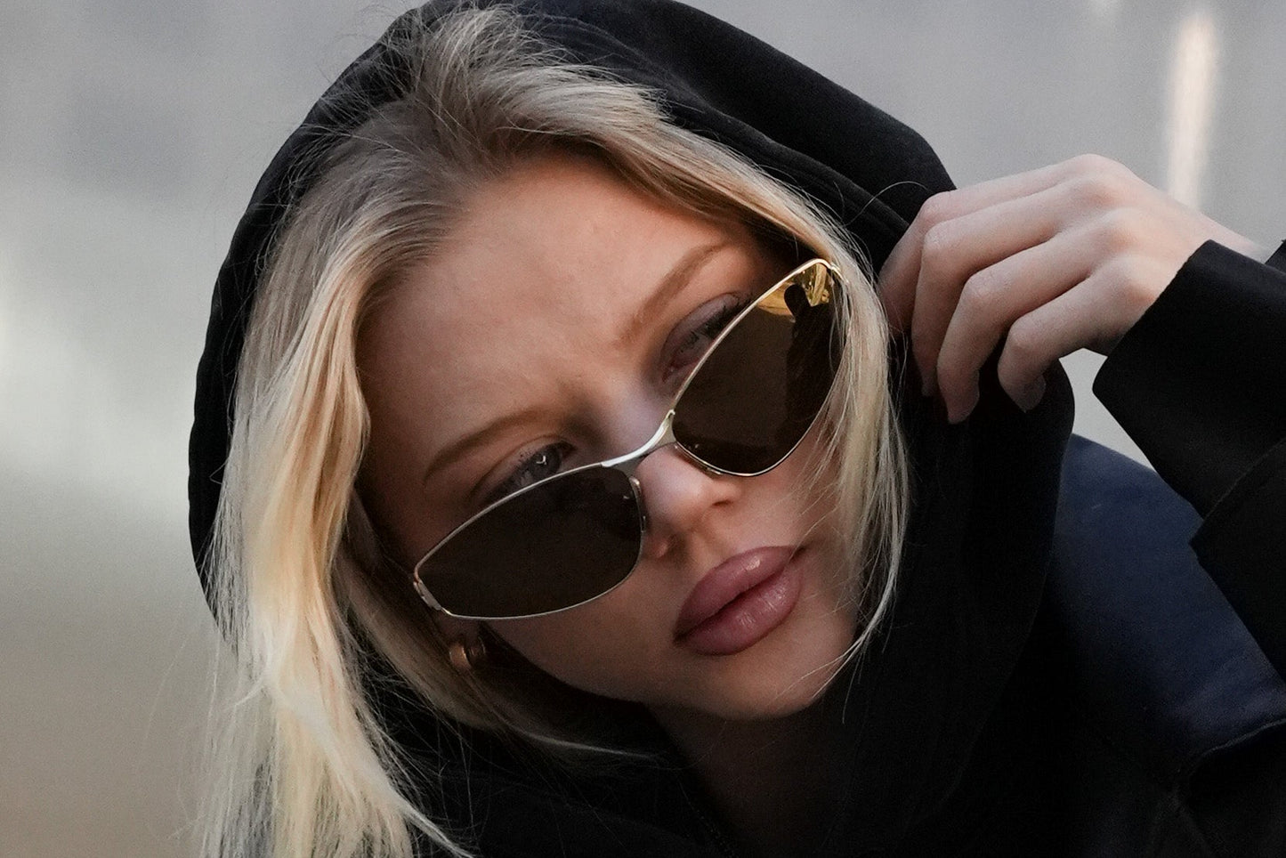 Balenciaga BB0335S 003 65 - Gold